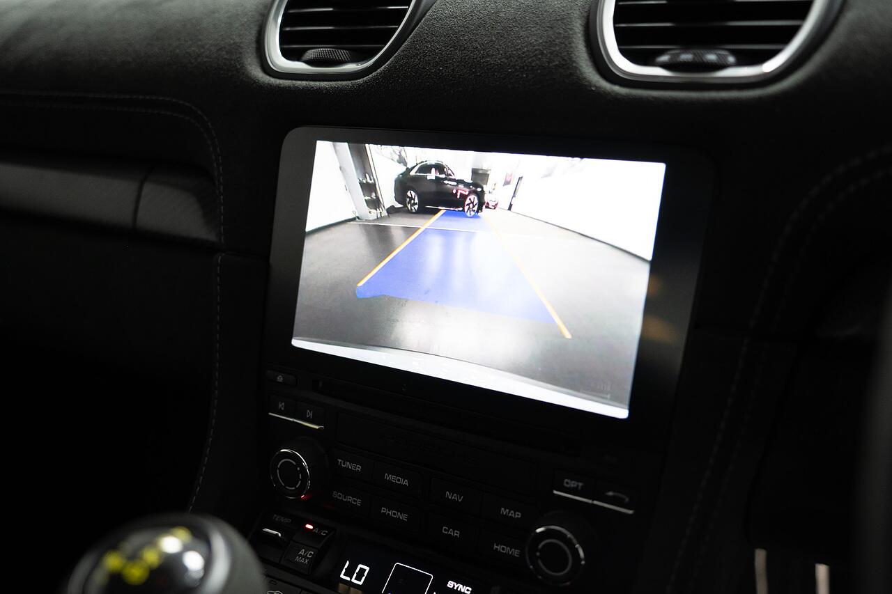 Porsche Cayman view 24