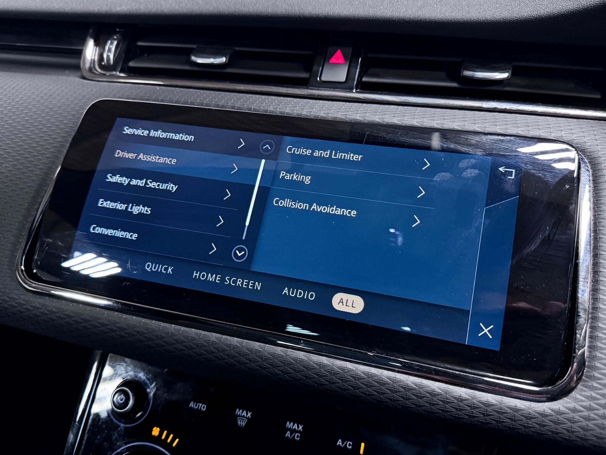 Land Rover Range Rover Evoque view 64