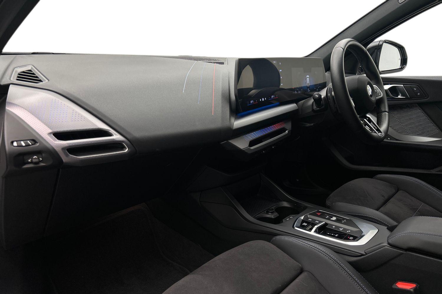 BMW 1 Series view 8