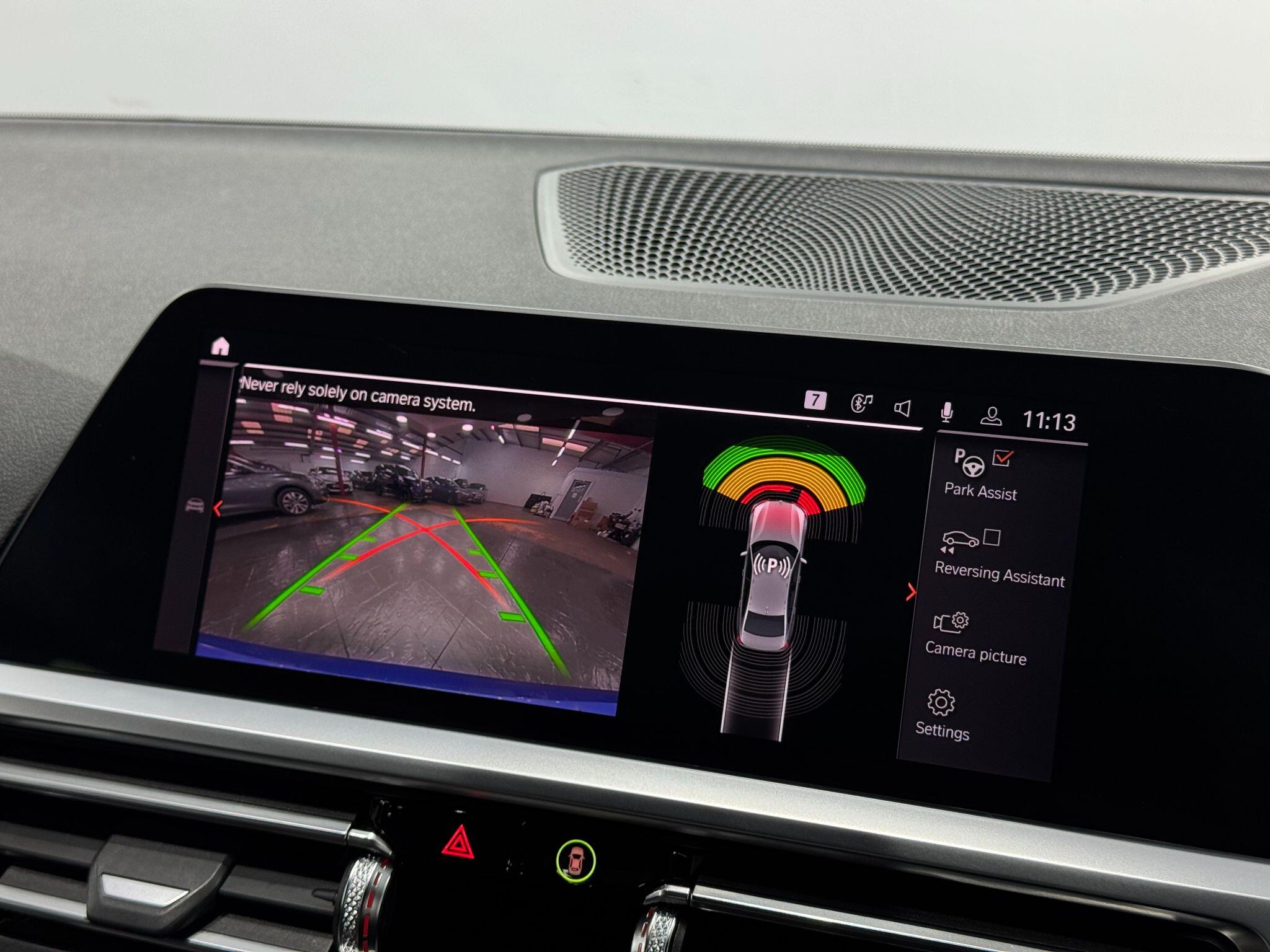 BMW 3 Series view 31