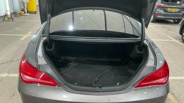 Mercedes-Benz Cla view 13