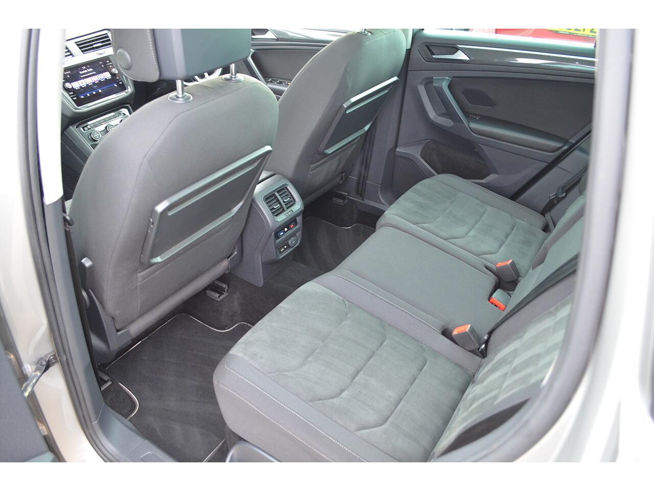 Volkswagen Tiguan view 22