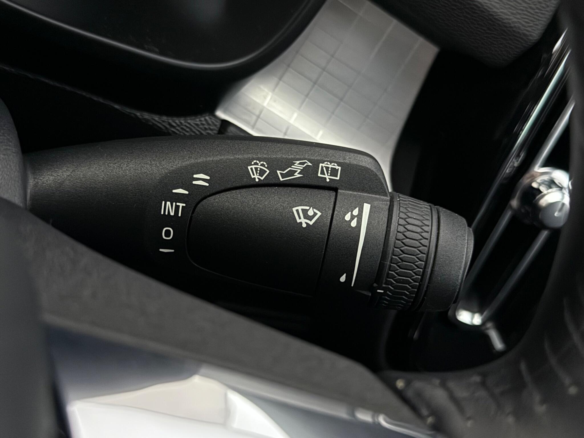 Volvo XC40 view 28