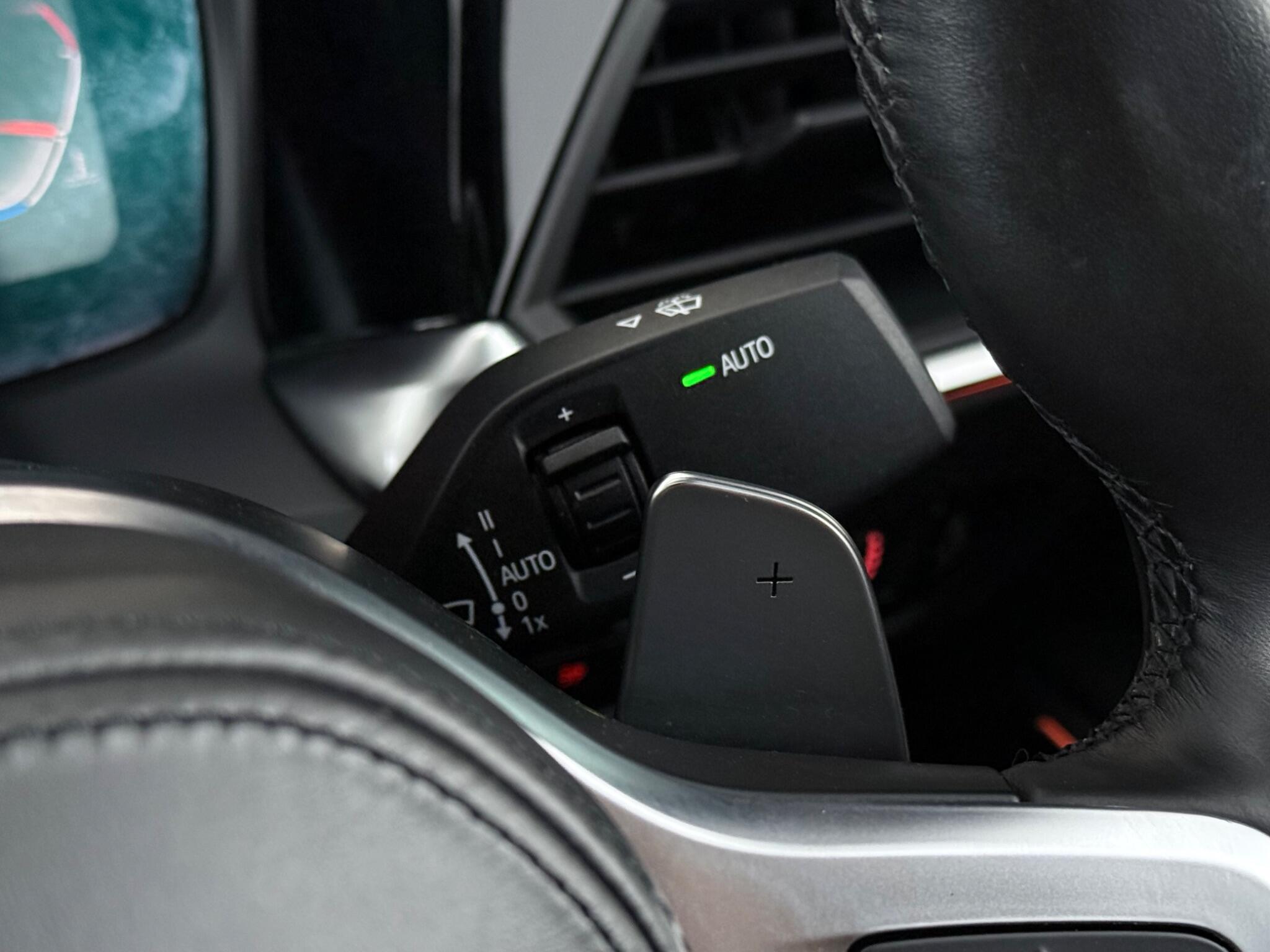 BMW 3 Series view 17