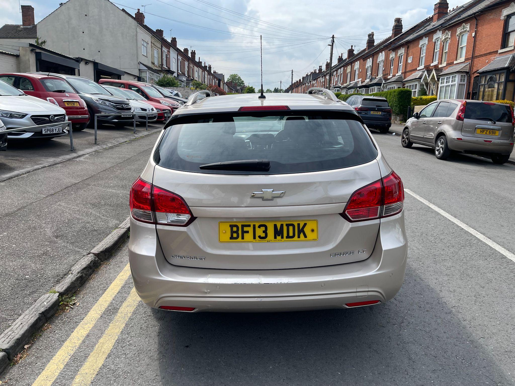Chevrolet Cruze view 22