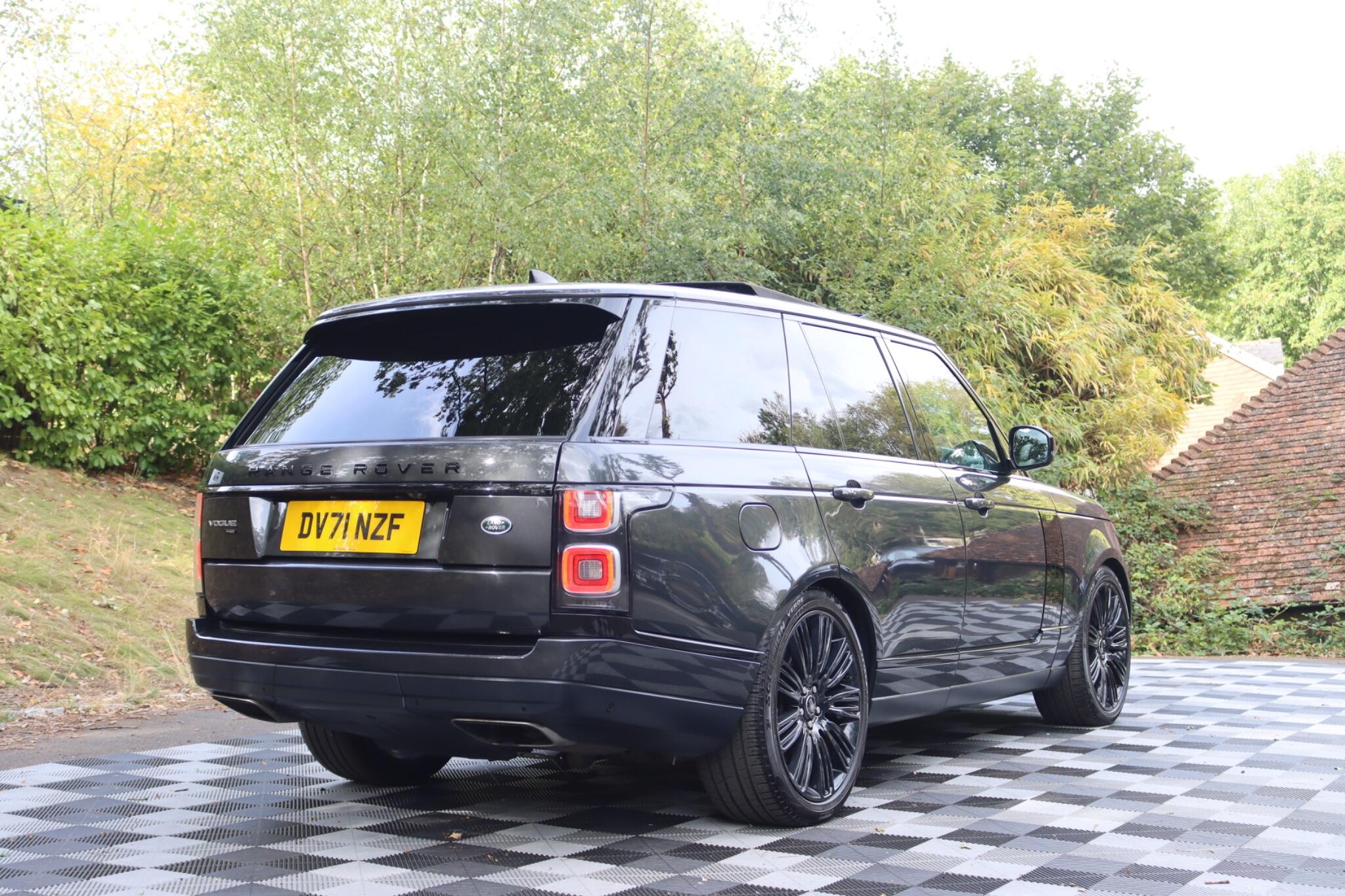 Land Rover Range Rover view 29