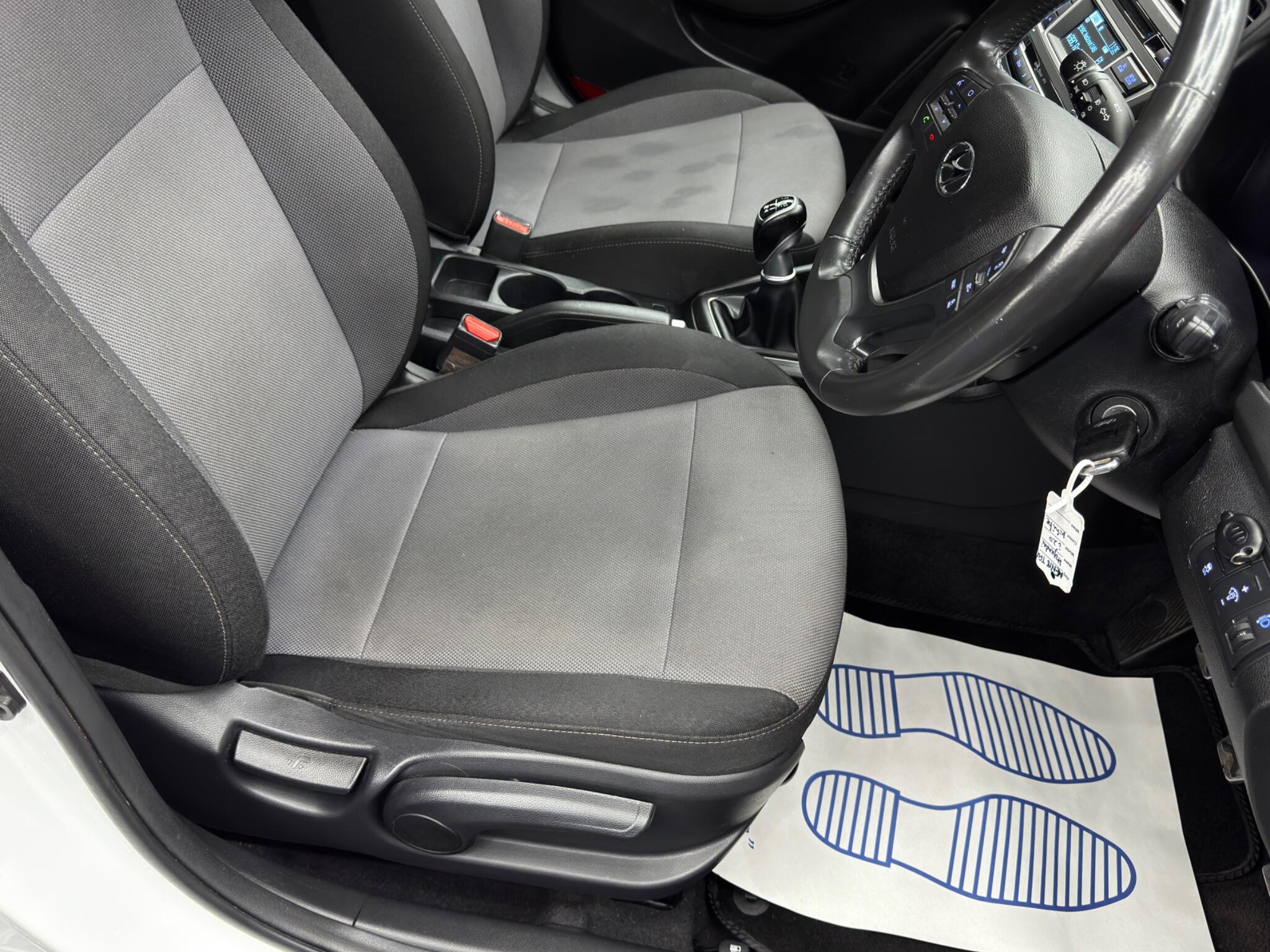 Hyundai I20 view 13