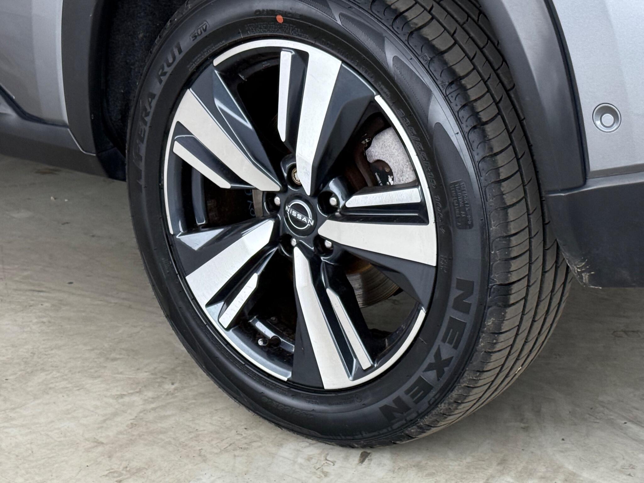Nissan X-Trail view 9