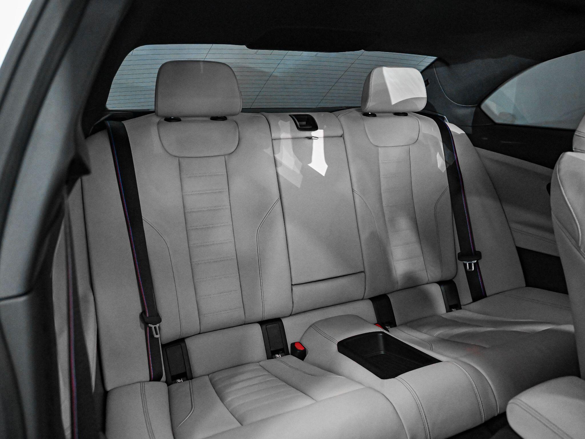 BMW 2 Series view 32
