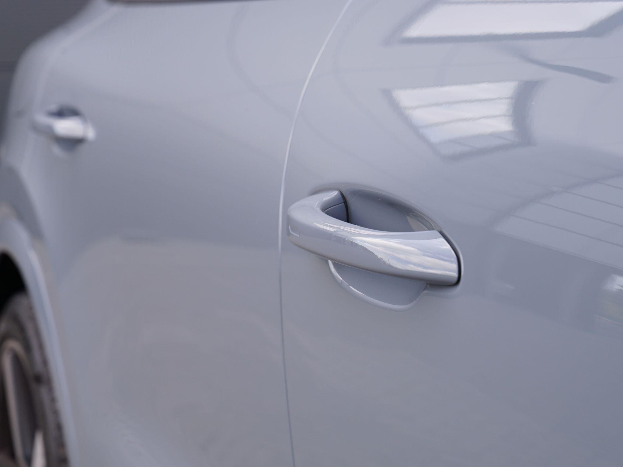 Porsche Cayenne view 108