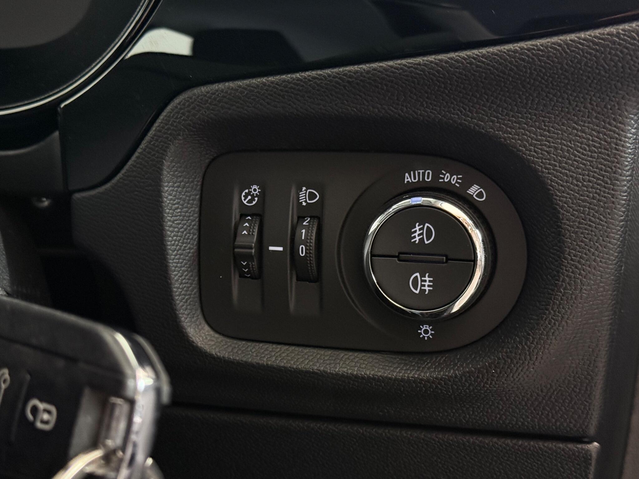 Vauxhall Corsa view 21