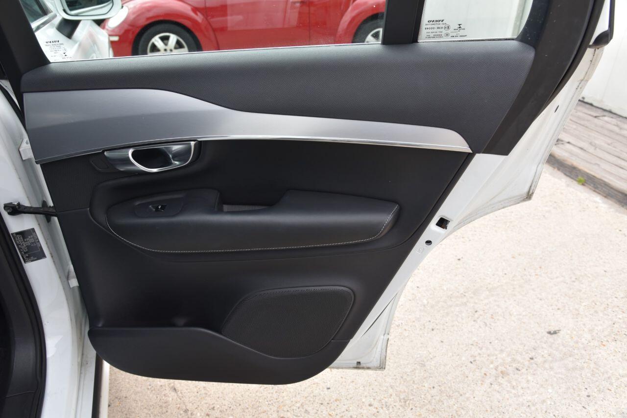 Volvo XC90 view 56