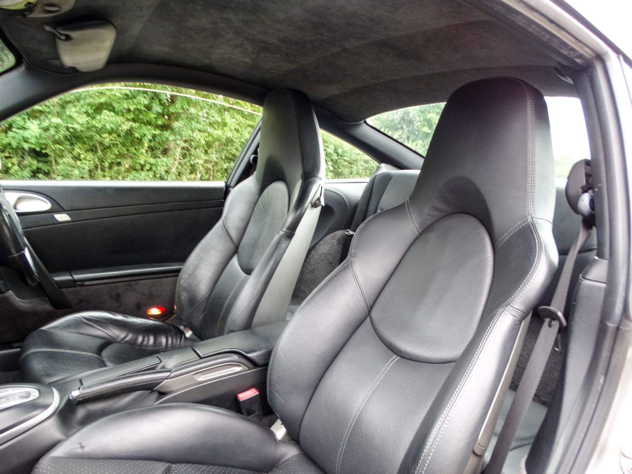 Porsche 911 view 15
