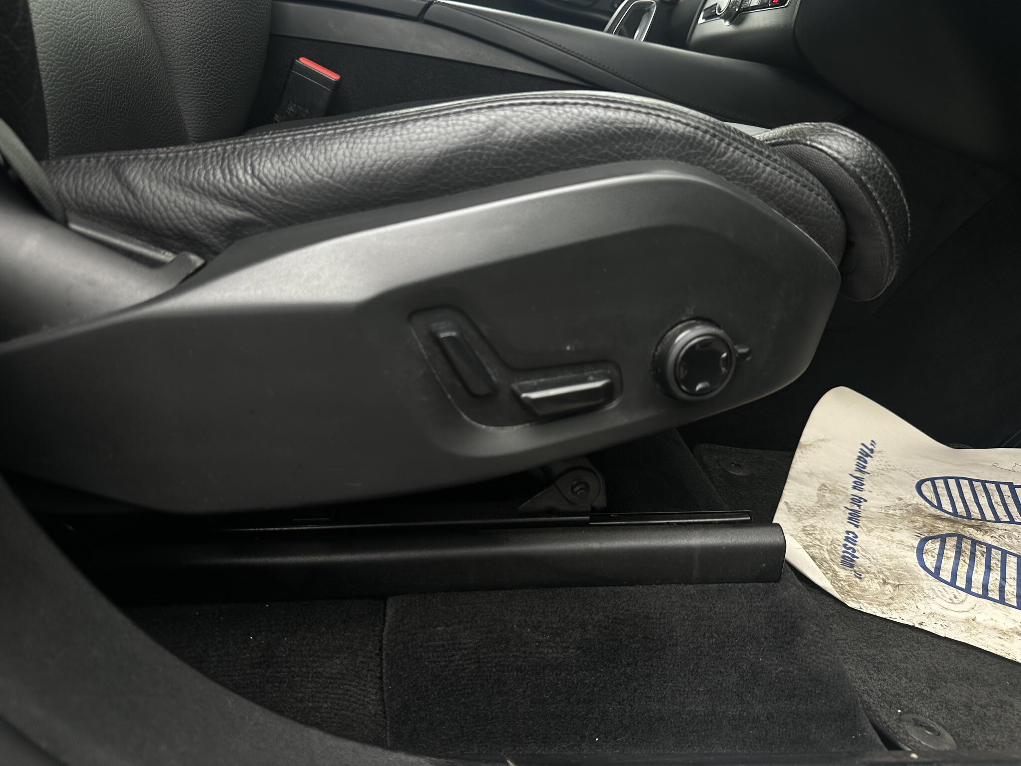Volvo XC90 view 16