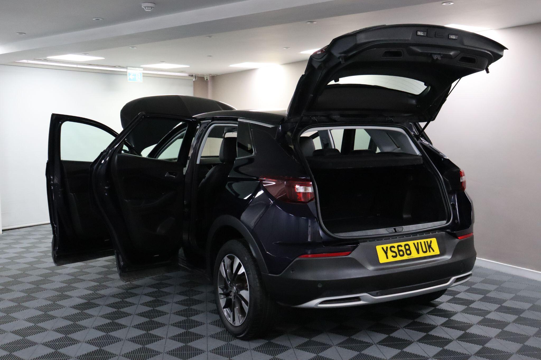 Vauxhall Grandland X view 21