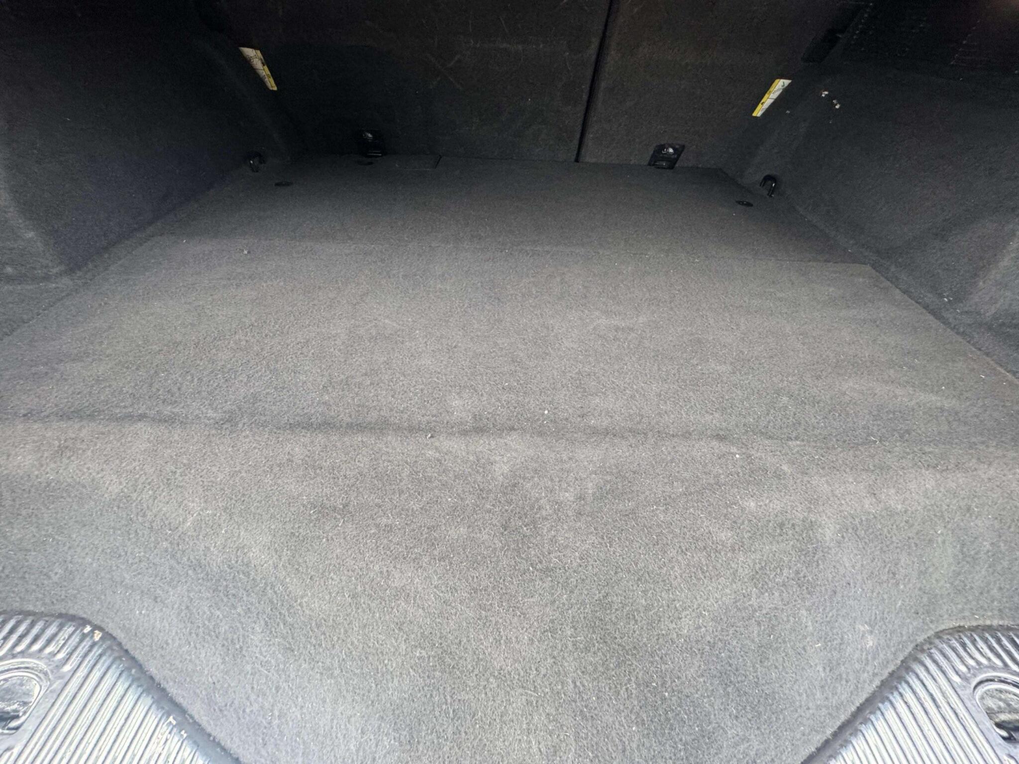 Ford Mondeo view 72