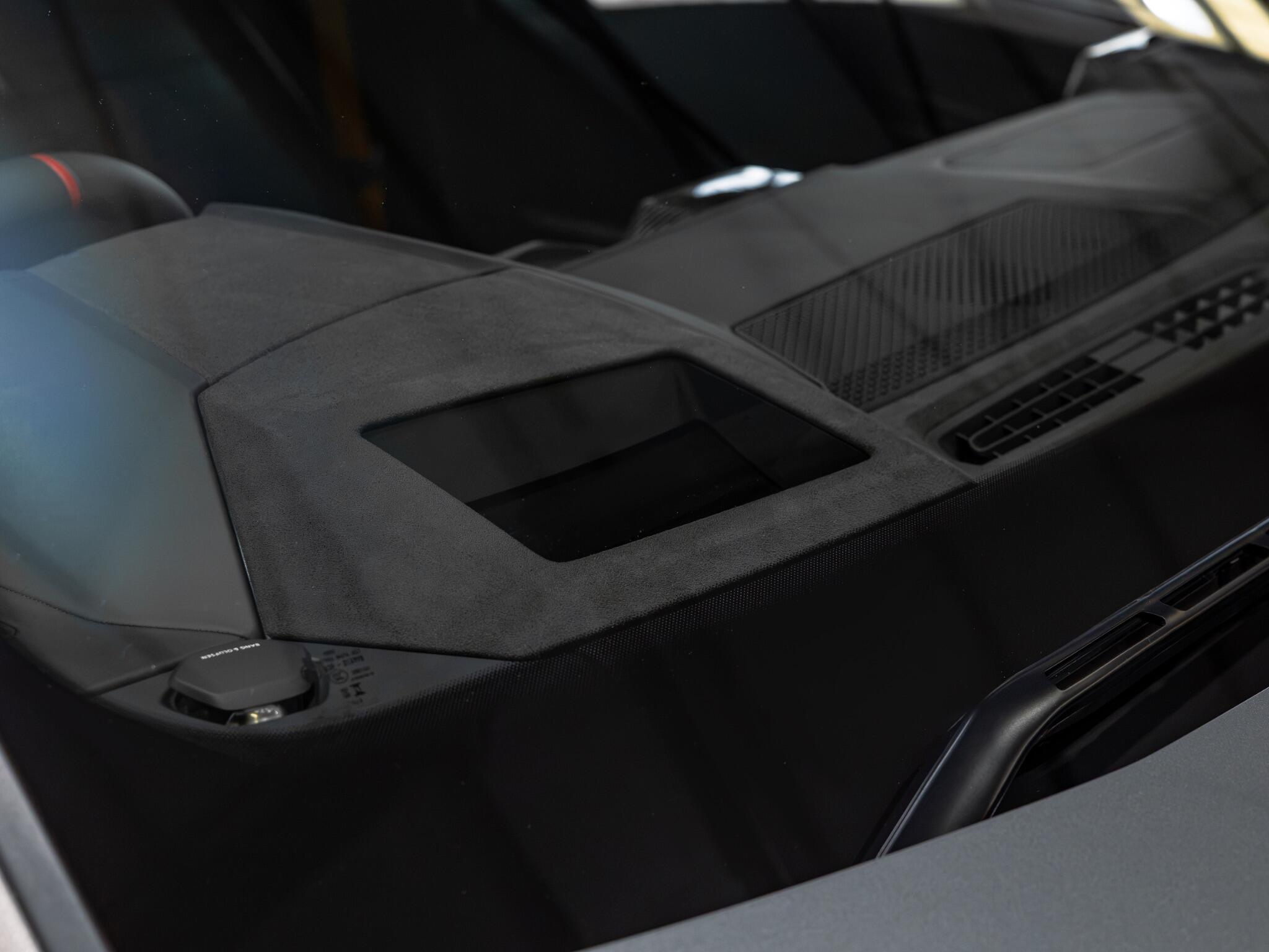 Lamborghini Urus view 28