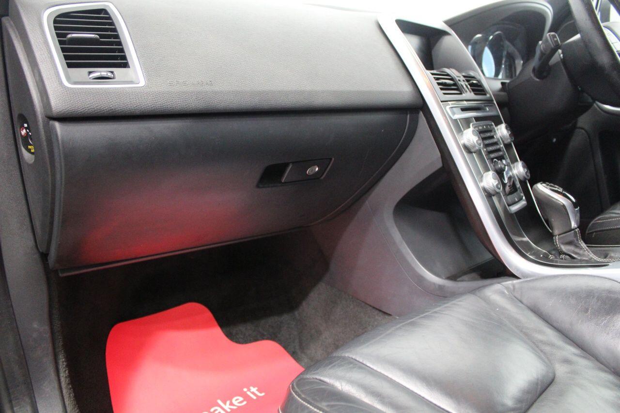 Volvo XC60 view 30