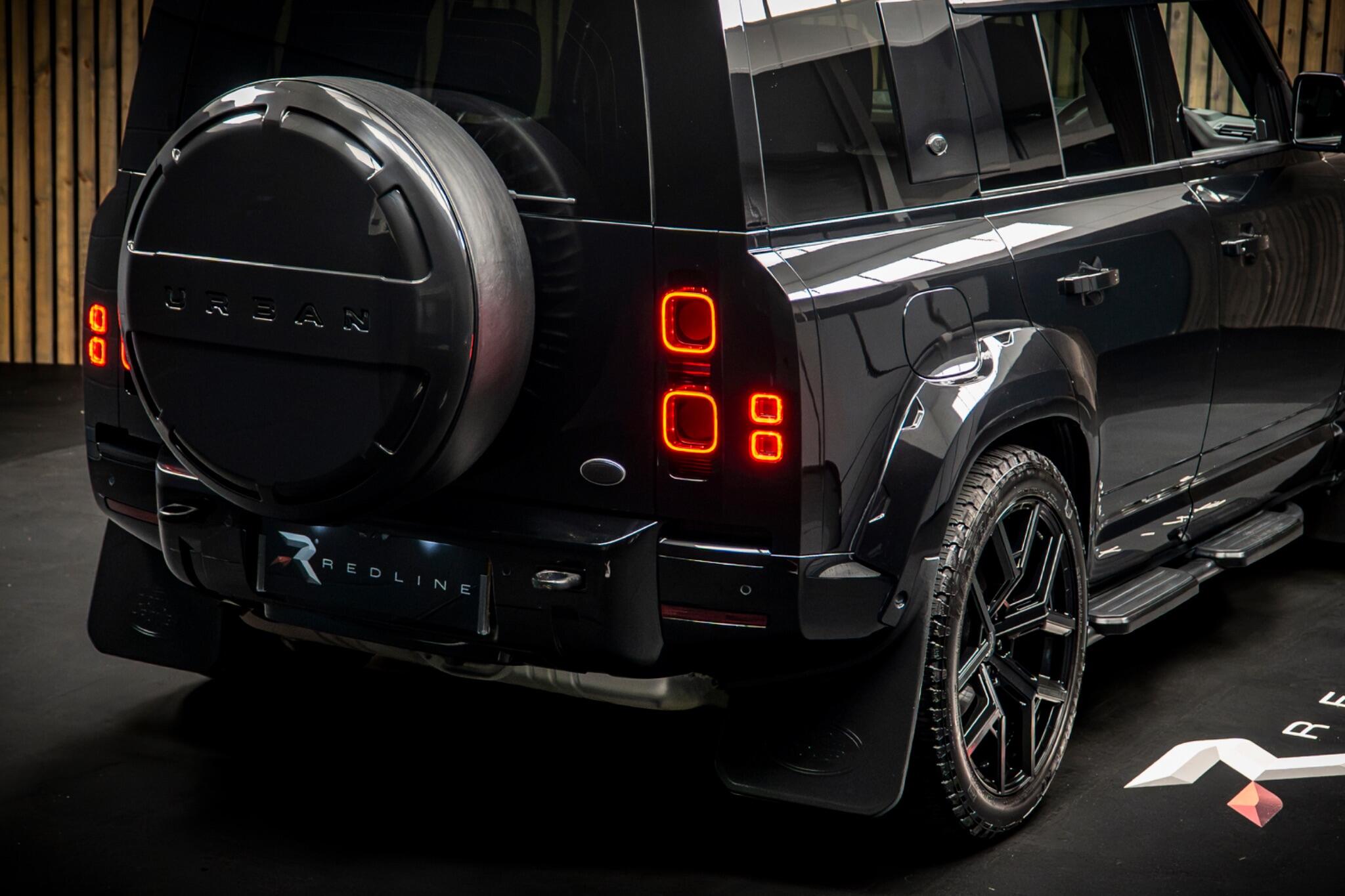 Land Rover Defender 110 view 22