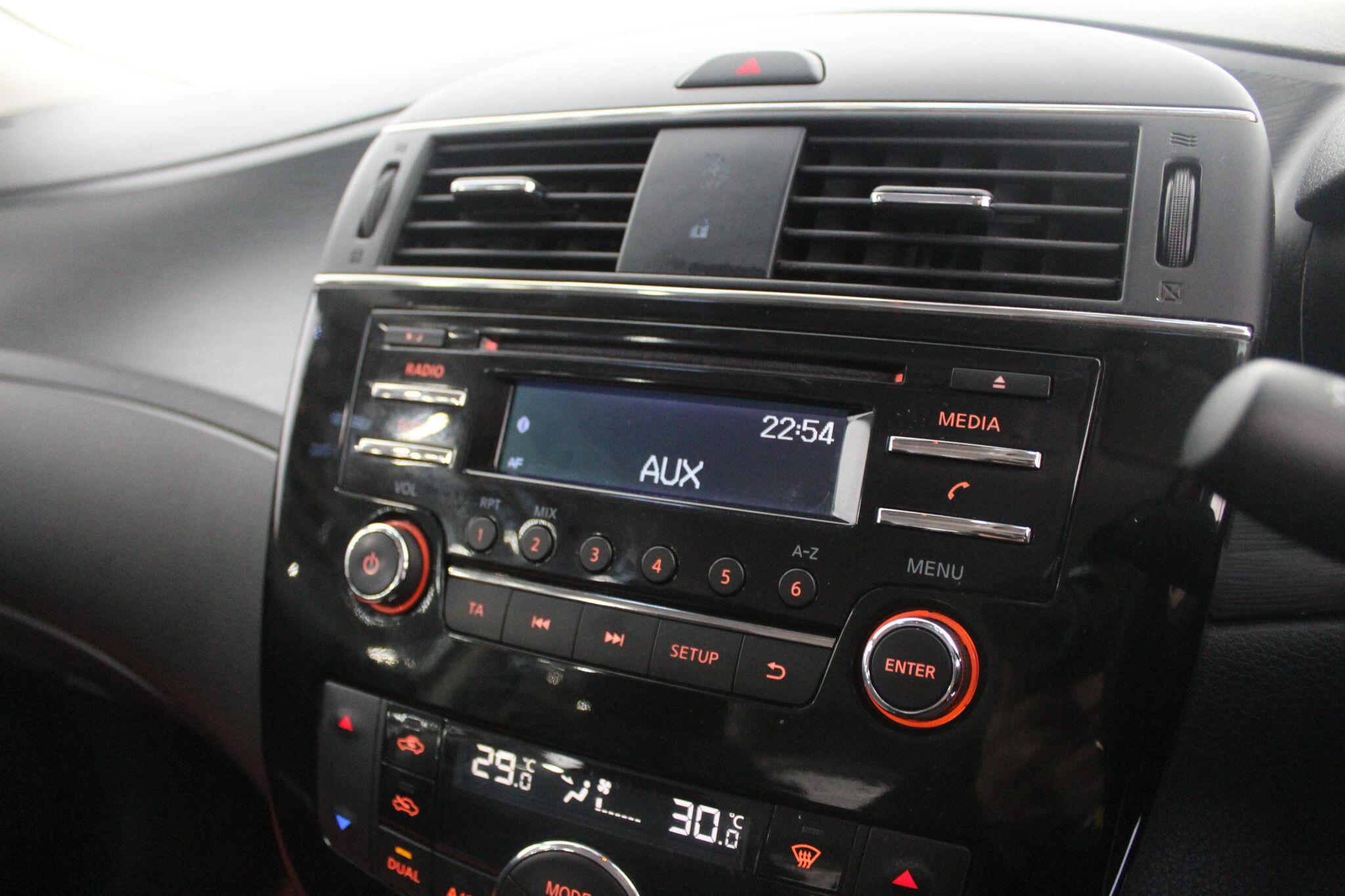 Nissan Pulsar view 33