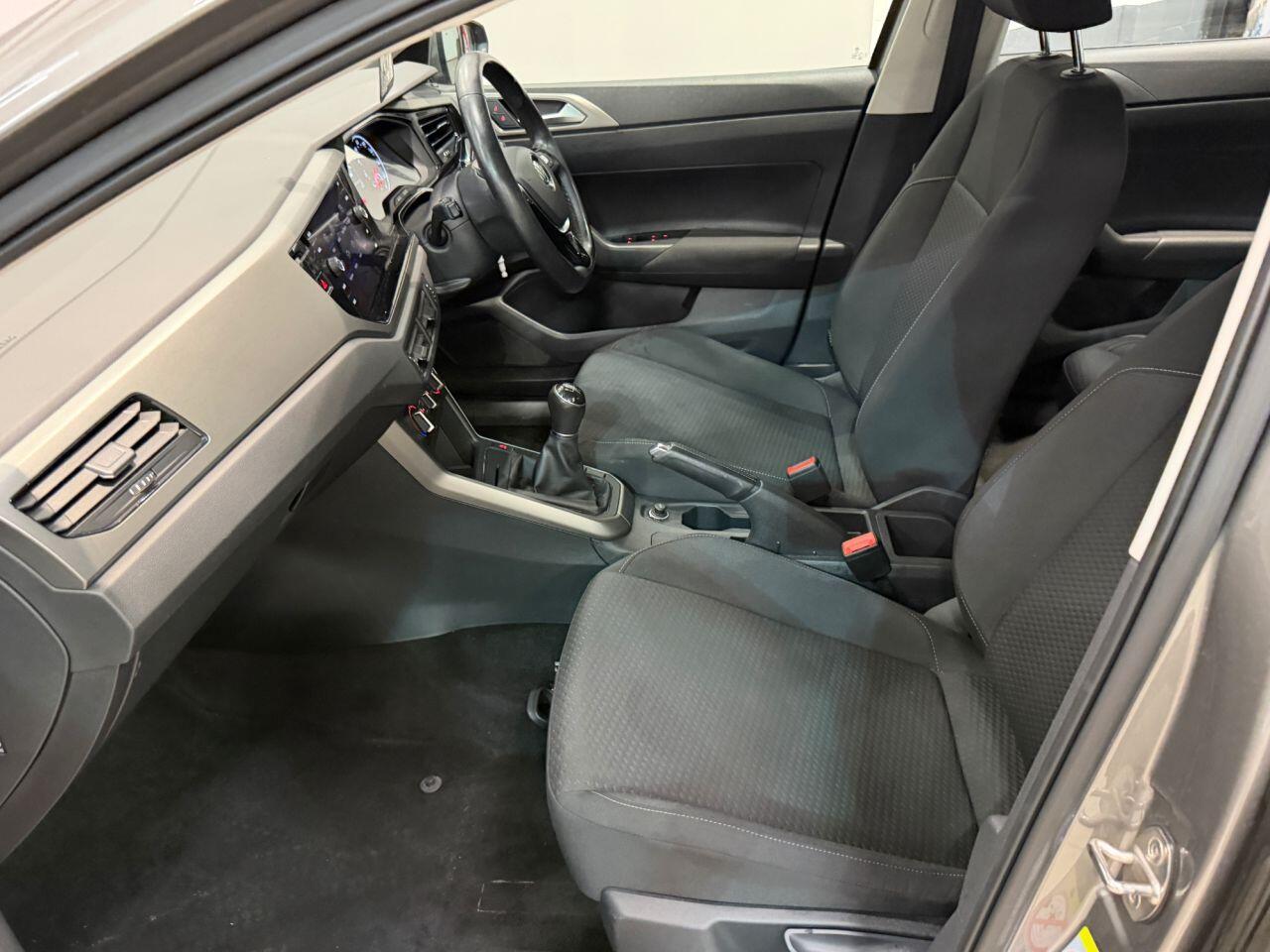Volkswagen Polo view 28