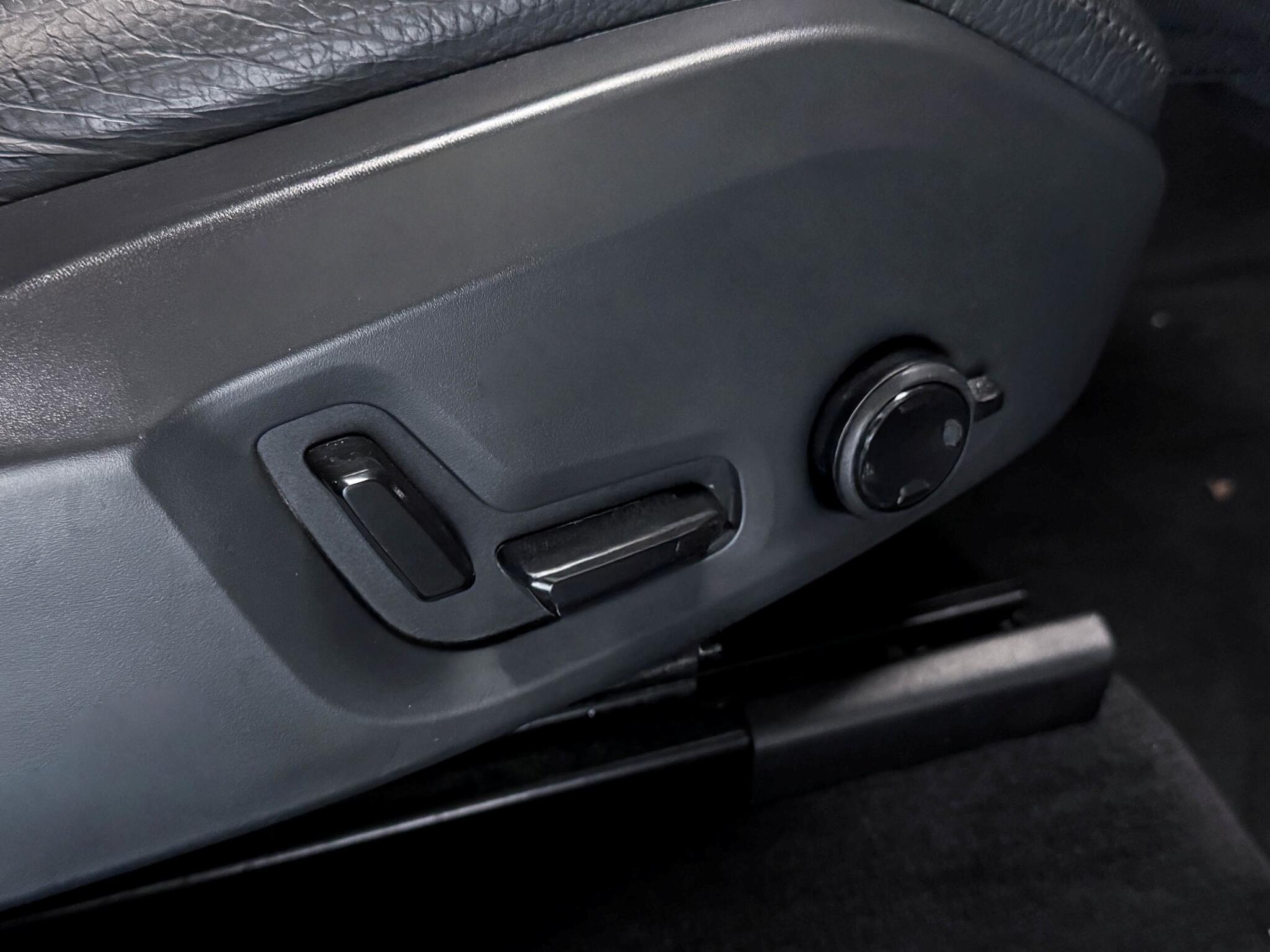 Volvo XC60 view 29