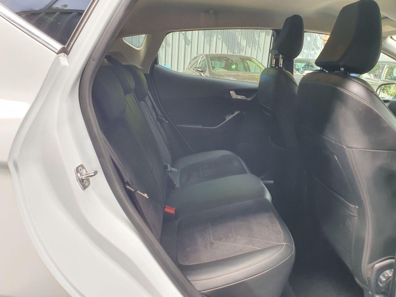 Ford Fiesta view 17