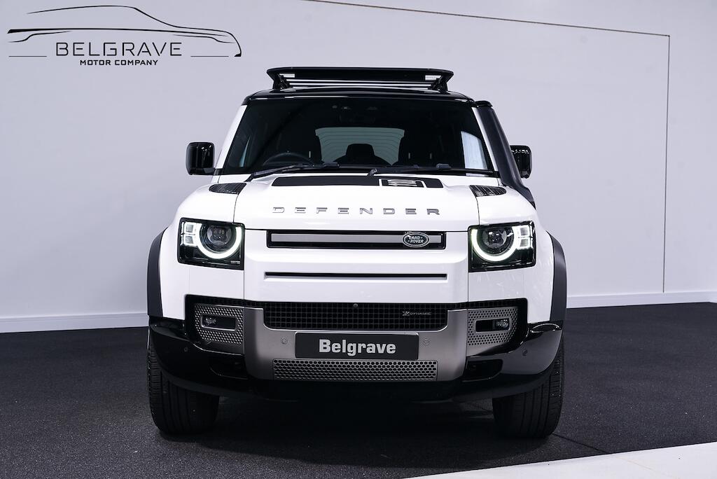 Land Rover Defender view 6