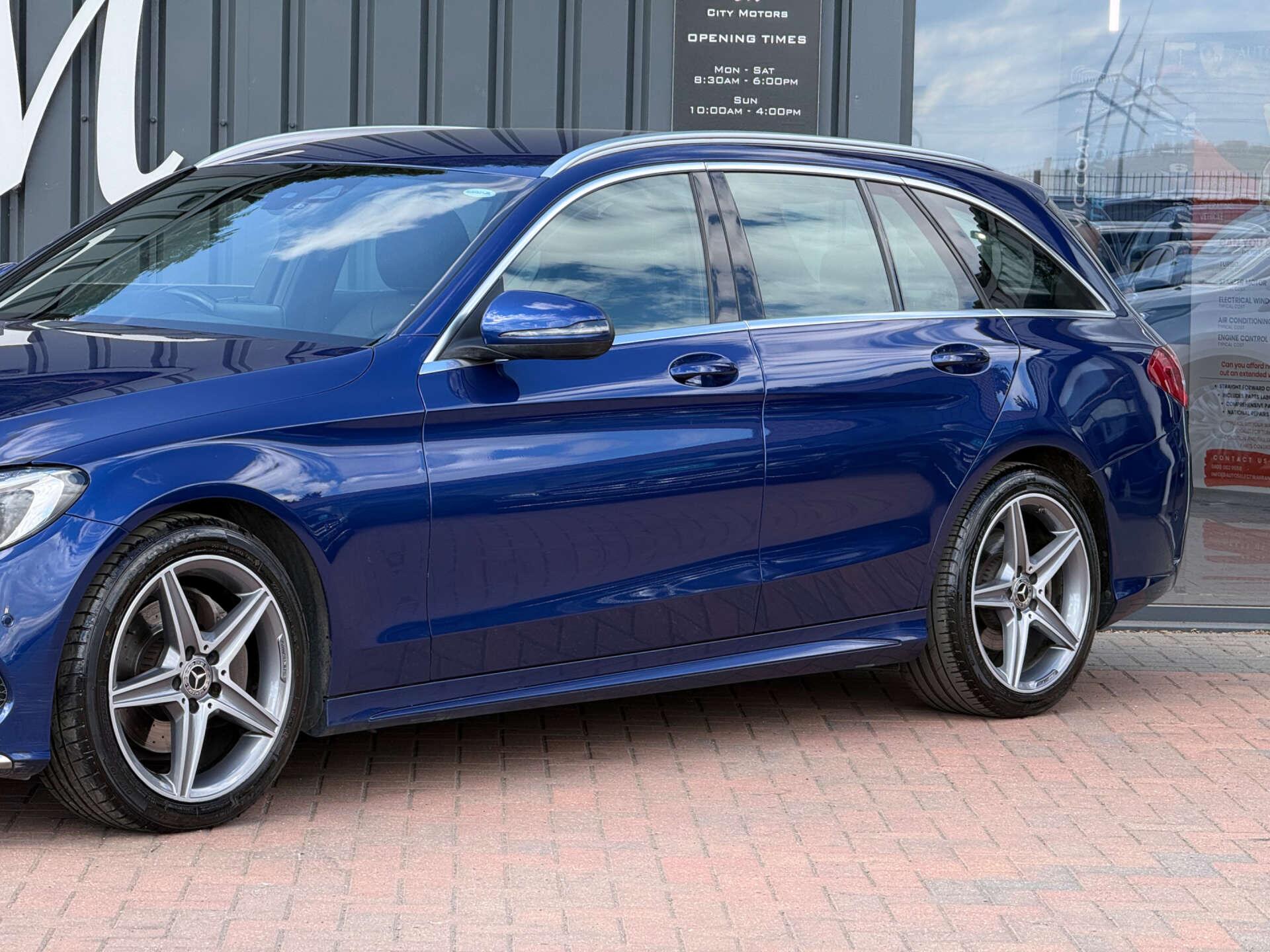 Mercedes-Benz C-Class view 3