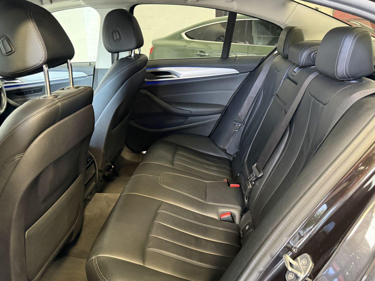 BMW 5 Series view 54