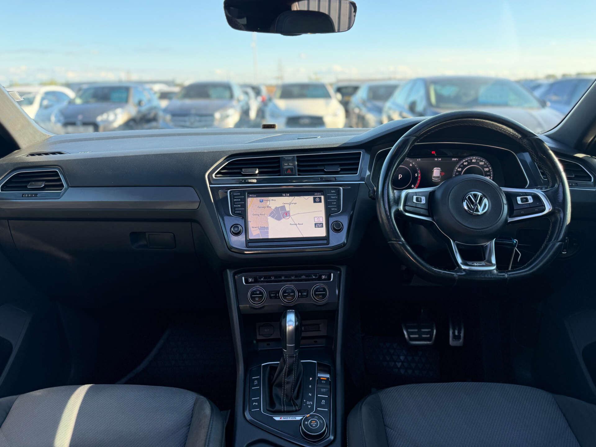 Volkswagen Tiguan view 75