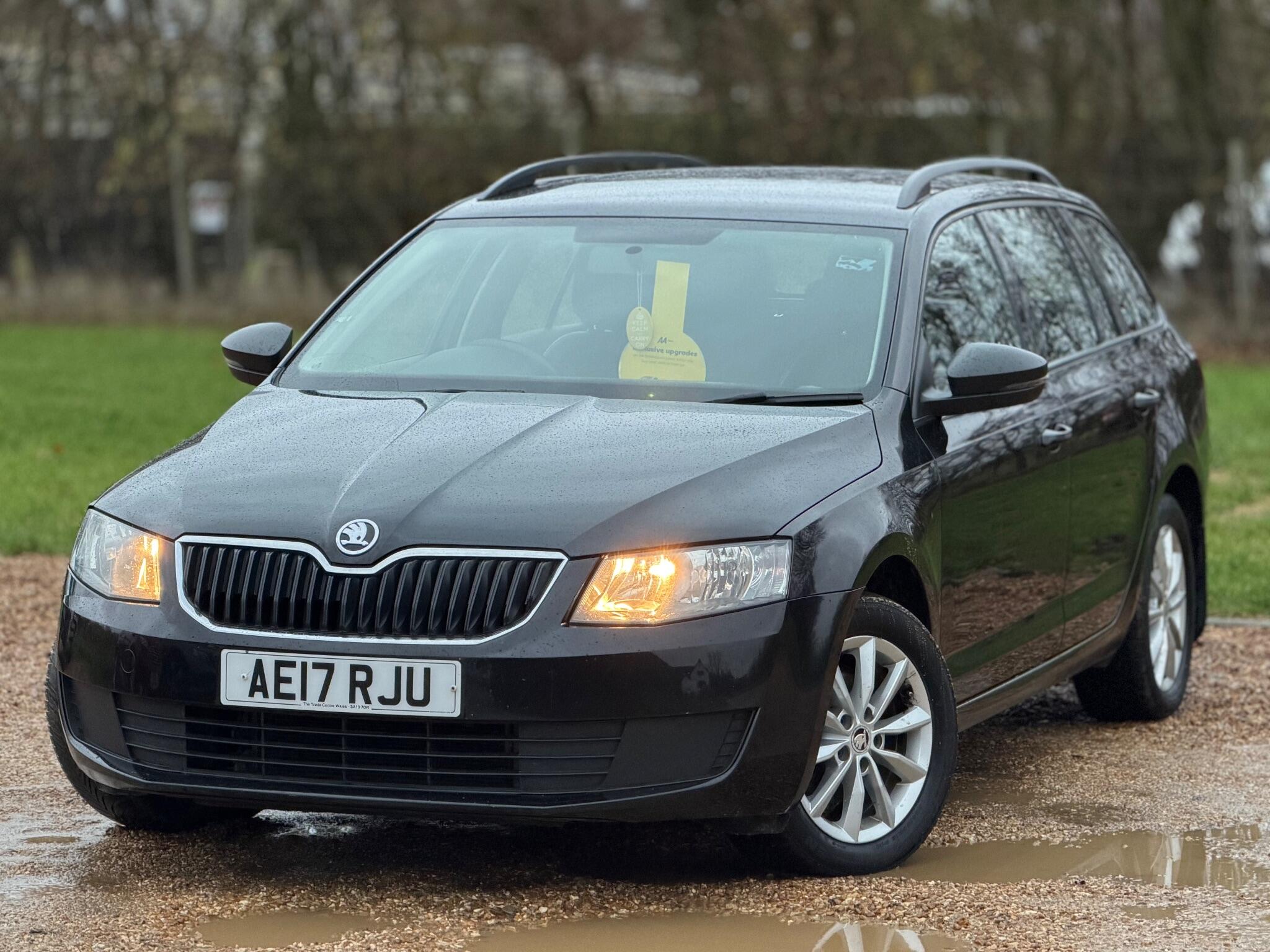 2017 Skoda Octavia 1.6 TDI S Euro 6 (s/s) 5dr image 3
