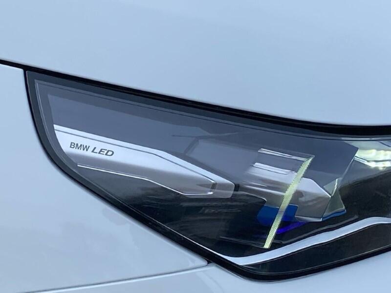 BMW 5 Series view 52