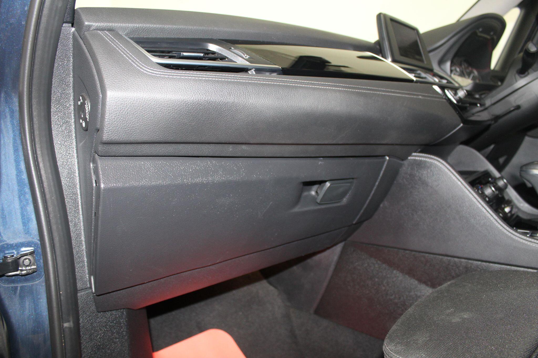 BMW 2 Series view 31