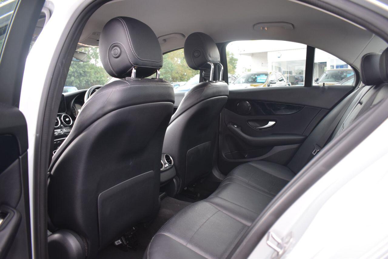 Mercedes-Benz C-Class view 18