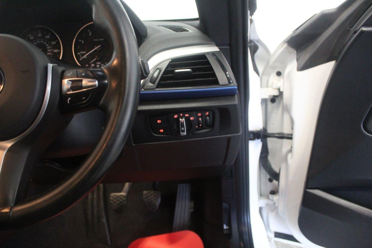 BMW 2 Series view 44
