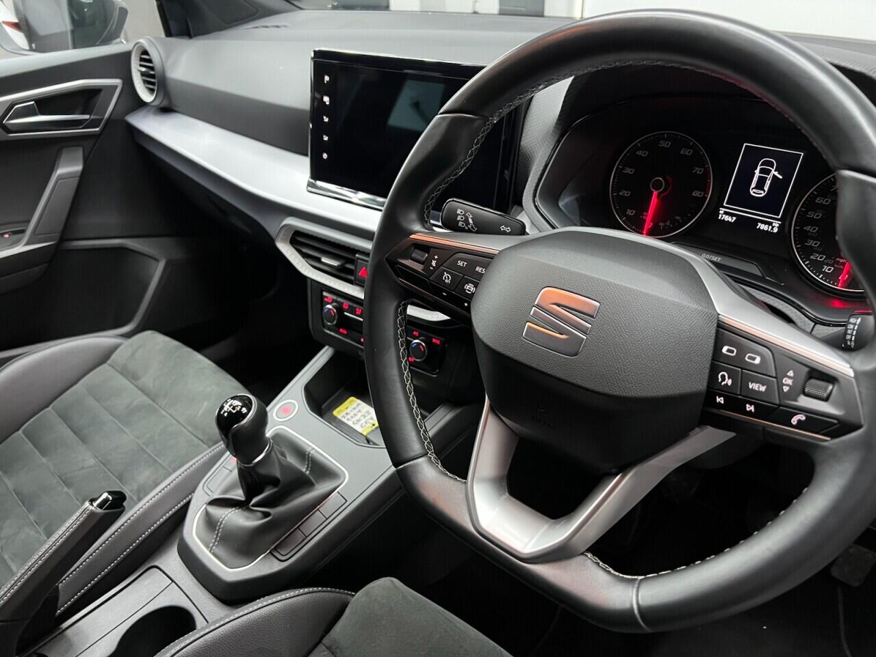 SEAT Ibiza view 40