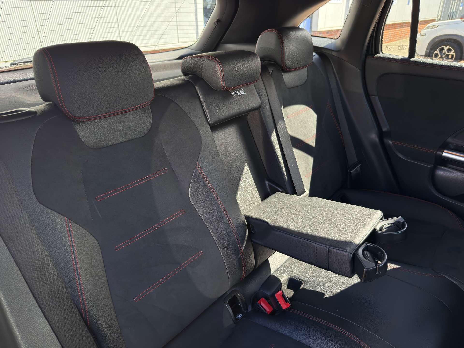 Mercedes-Benz EQA view 16