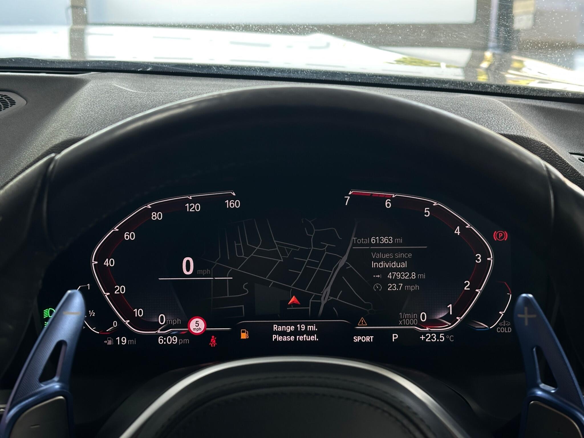 BMW 3 Series view 25