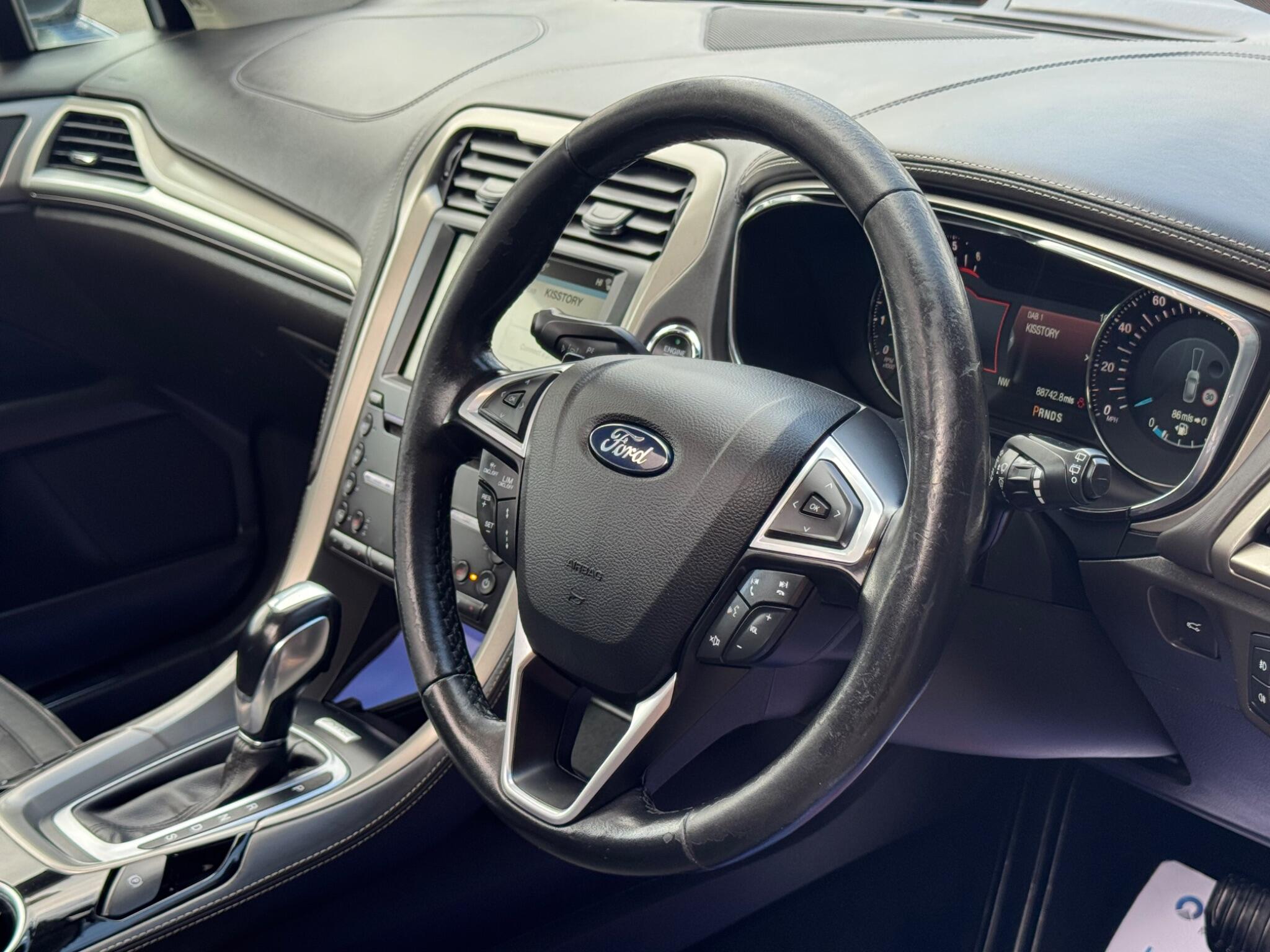 Ford Mondeo view 20