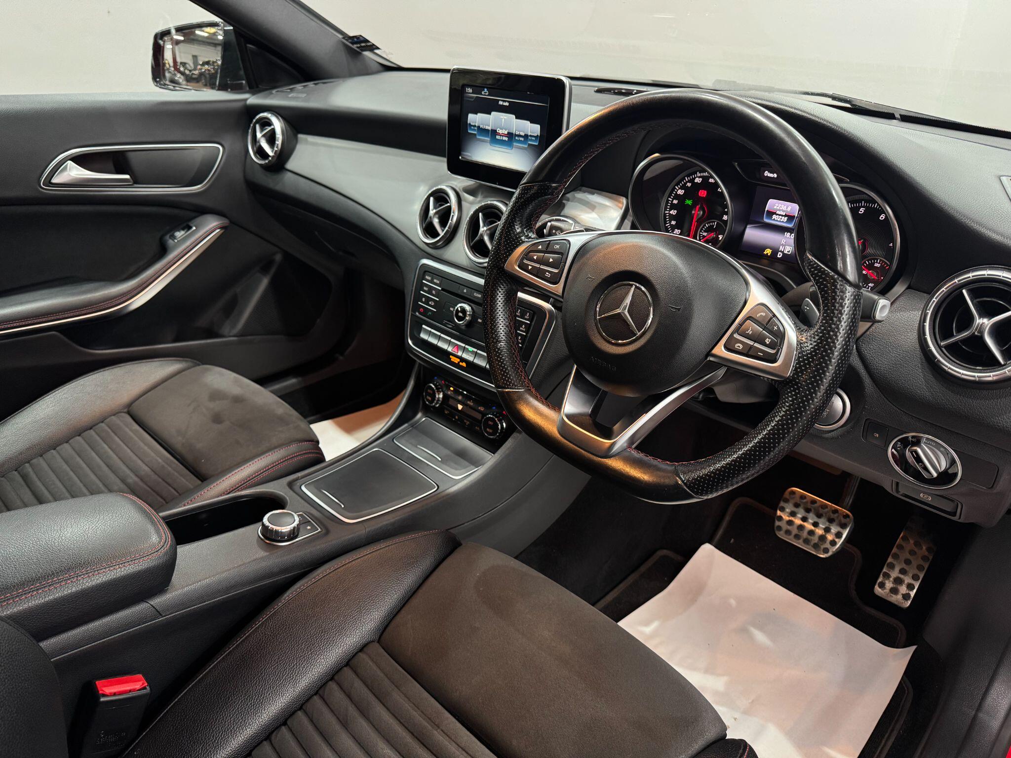 Mercedes-Benz CLA view 30
