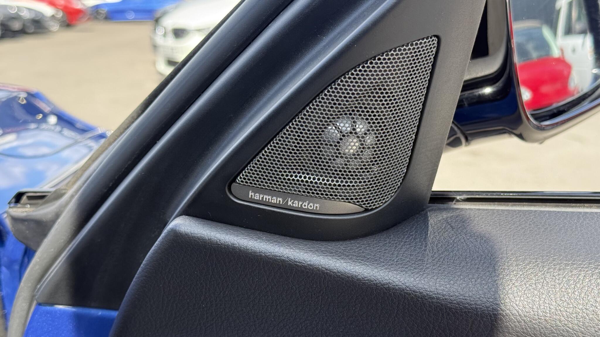 BMW 3 Series view 28
