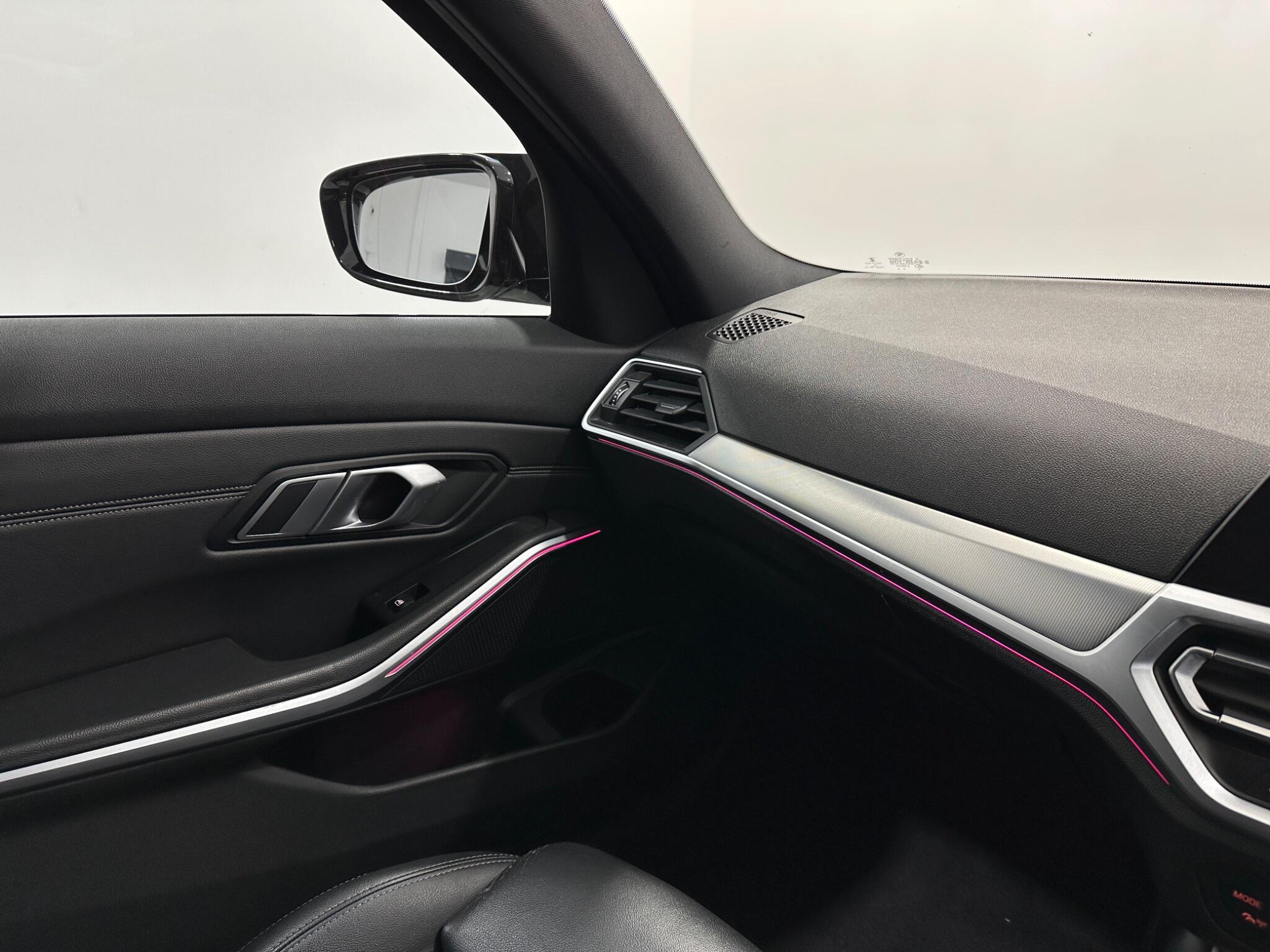 BMW 3 Series view 27