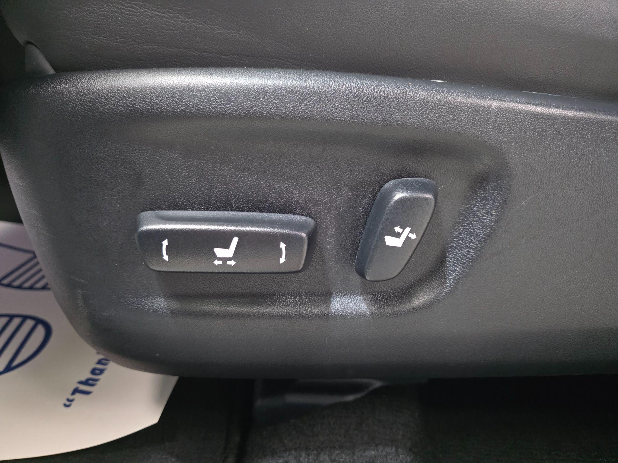 Lexus NX view 14