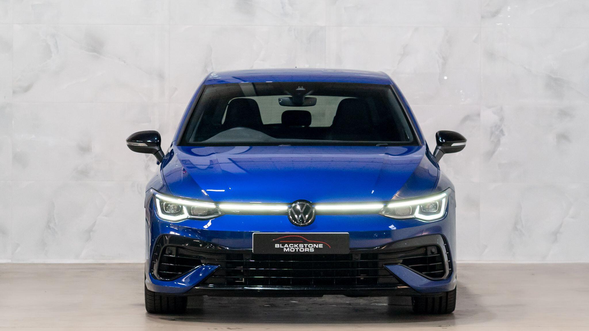 Volkswagen Golf view 2