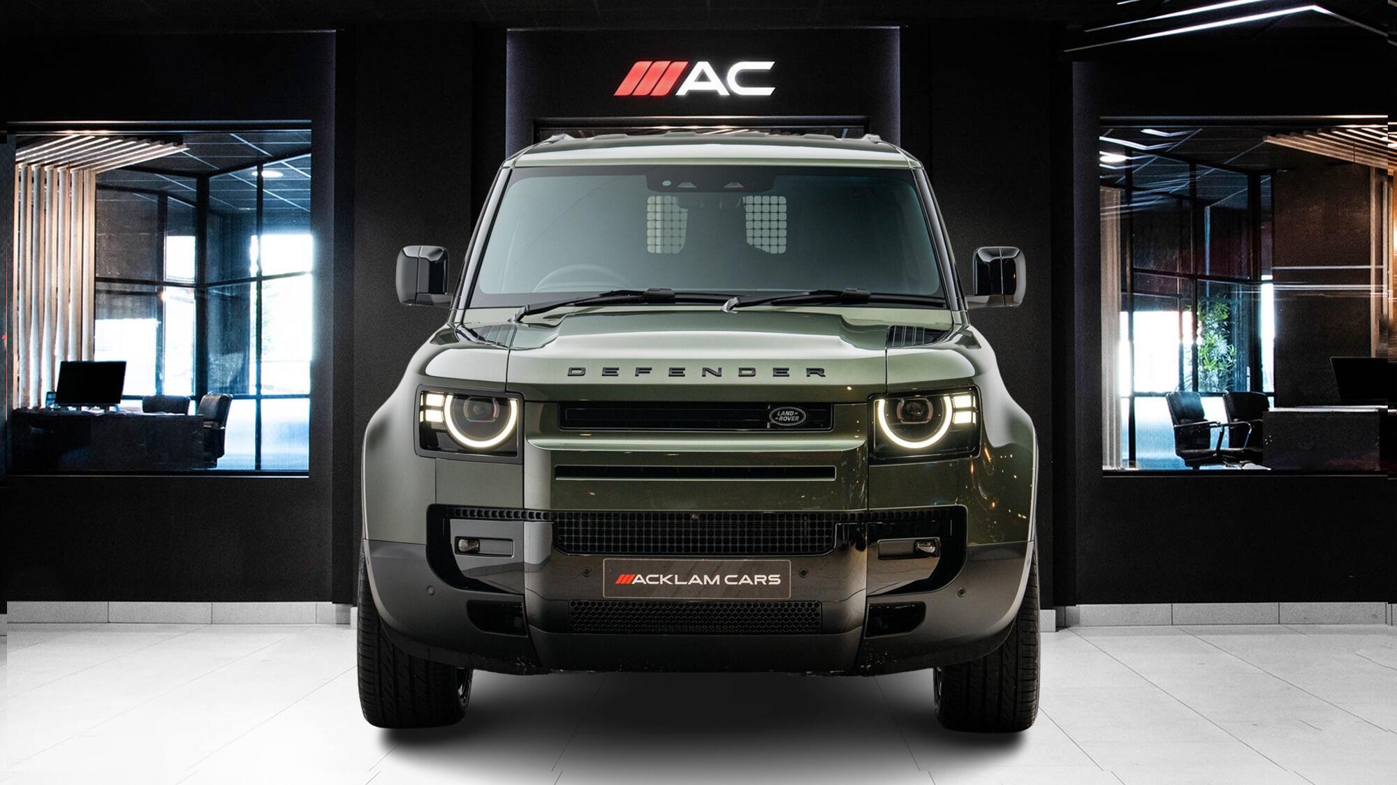 Land Rover Defender 110 view 5