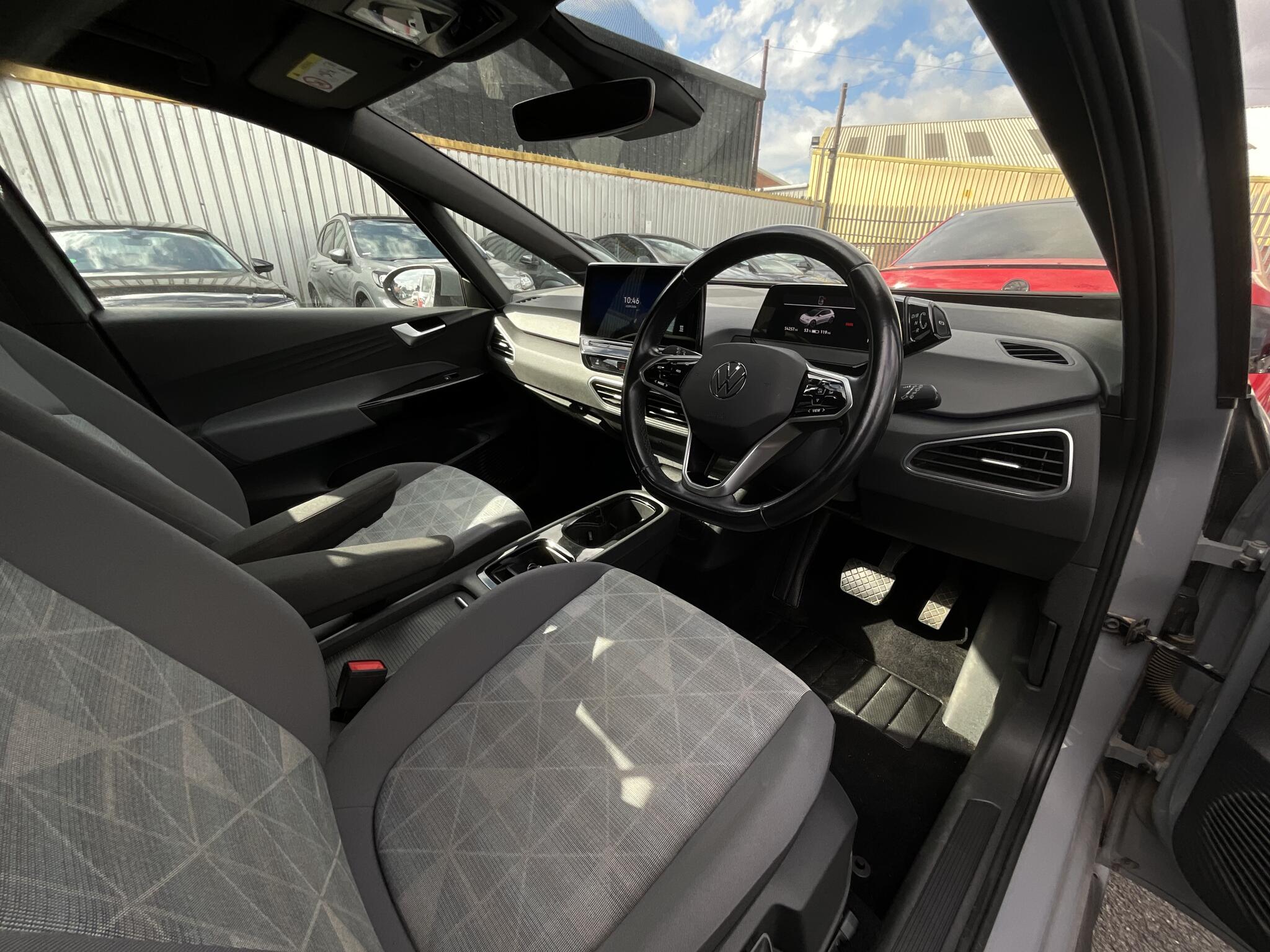 Volkswagen ID.3 view 7