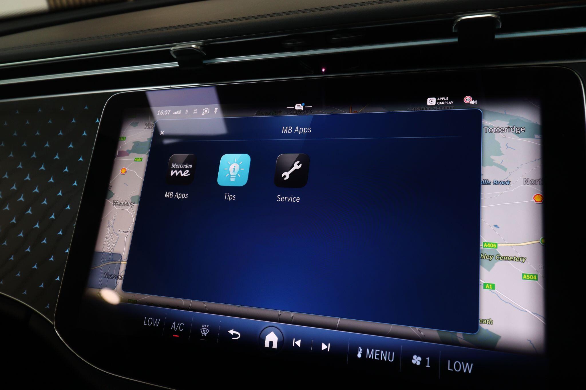 Mercedes-Benz E Class view 22