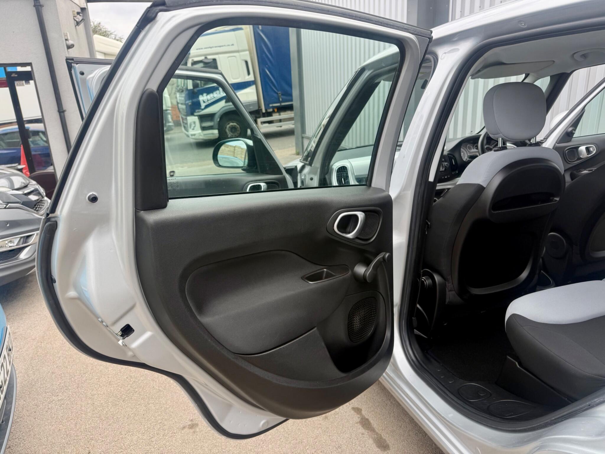 Fiat 500l view 14