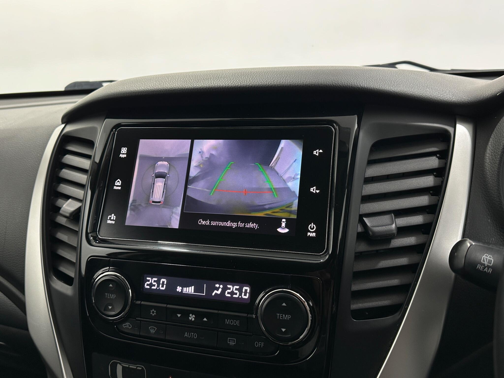 Mitsubishi Shogun Sport view 24